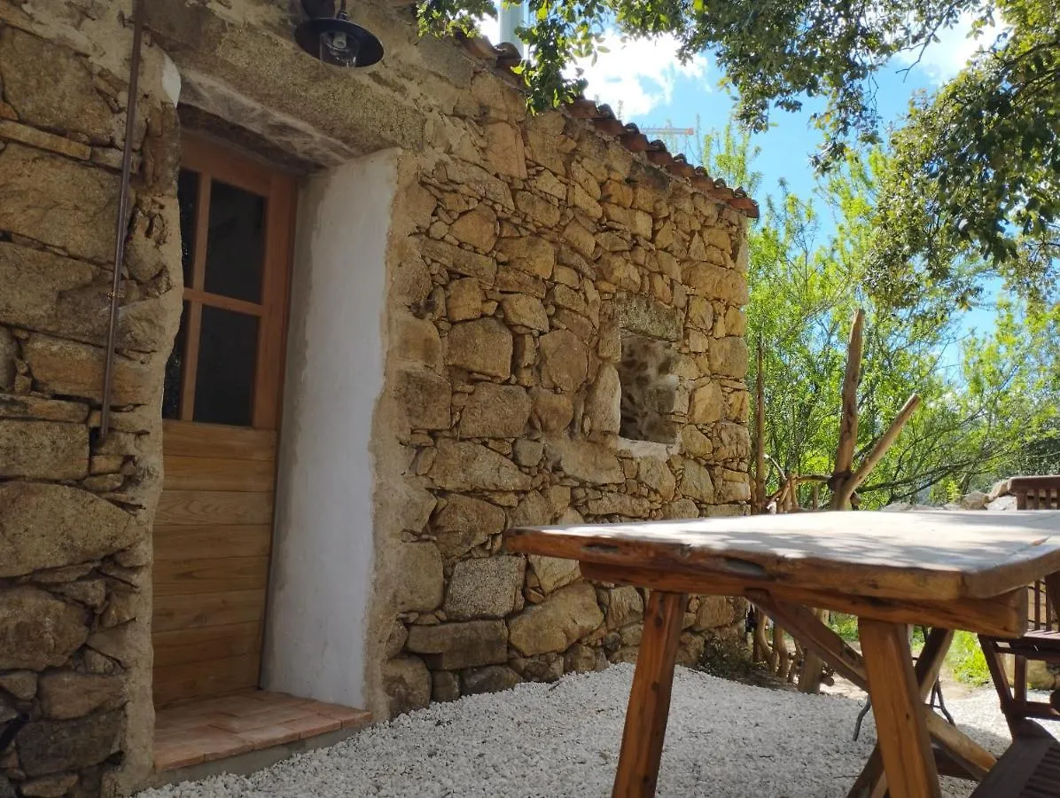 Holiday Home Su Niberalzu Monti Séjour à la campagne